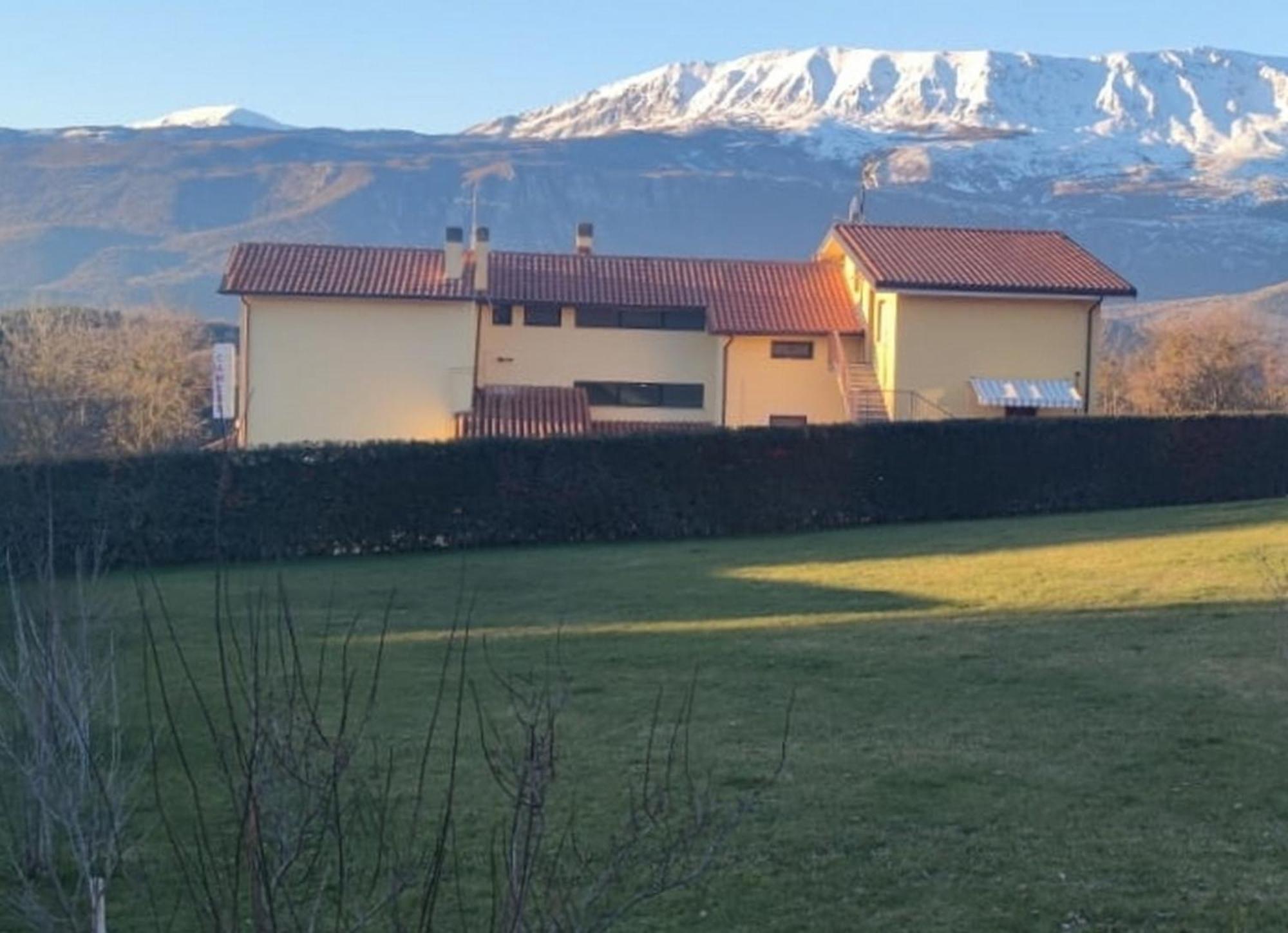 Complesso Turistico Aurora - Appartamenti Poggio Picenze Buitenkant foto