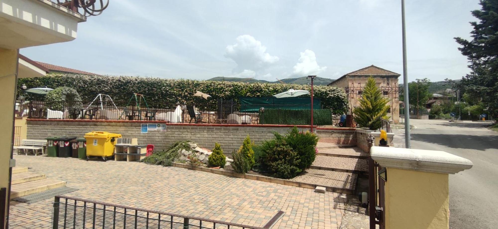 Complesso Turistico Aurora - Appartamenti Poggio Picenze Buitenkant foto