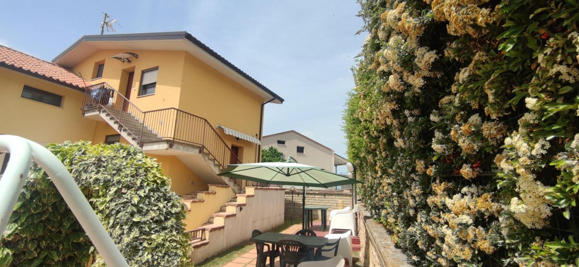Complesso Turistico Aurora - Appartamenti Poggio Picenze Buitenkant foto