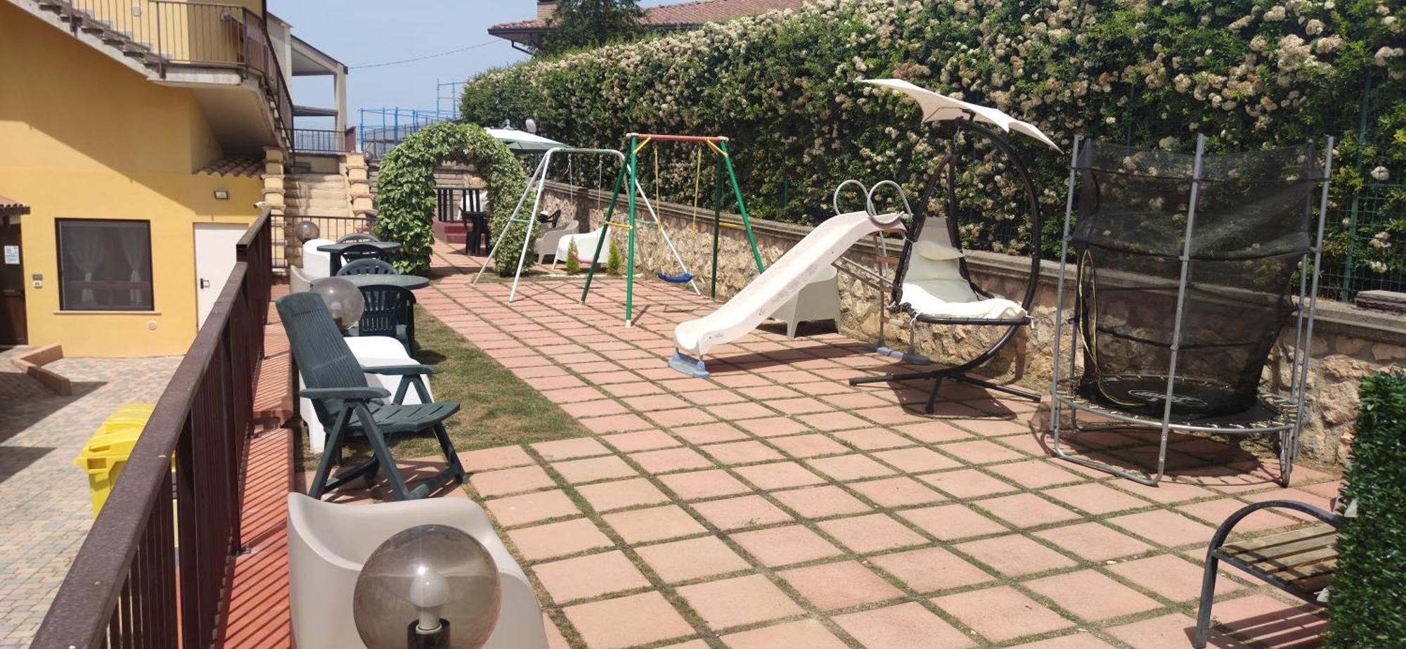 Complesso Turistico Aurora - Appartamenti Poggio Picenze Buitenkant foto